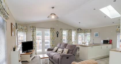 Lodge 2