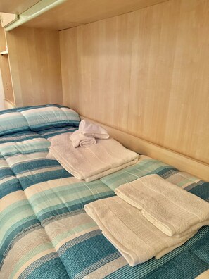 2 bedrooms, bed sheets
