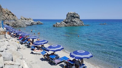 Thalè vacation home ground floor apartment outdoor patio and parking. 7 guests