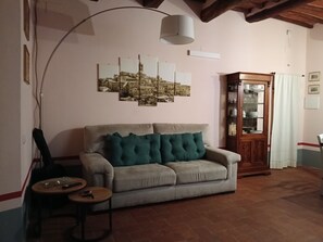 Smart TV, fireplace - Apartment Fonterutoli (Toscana)