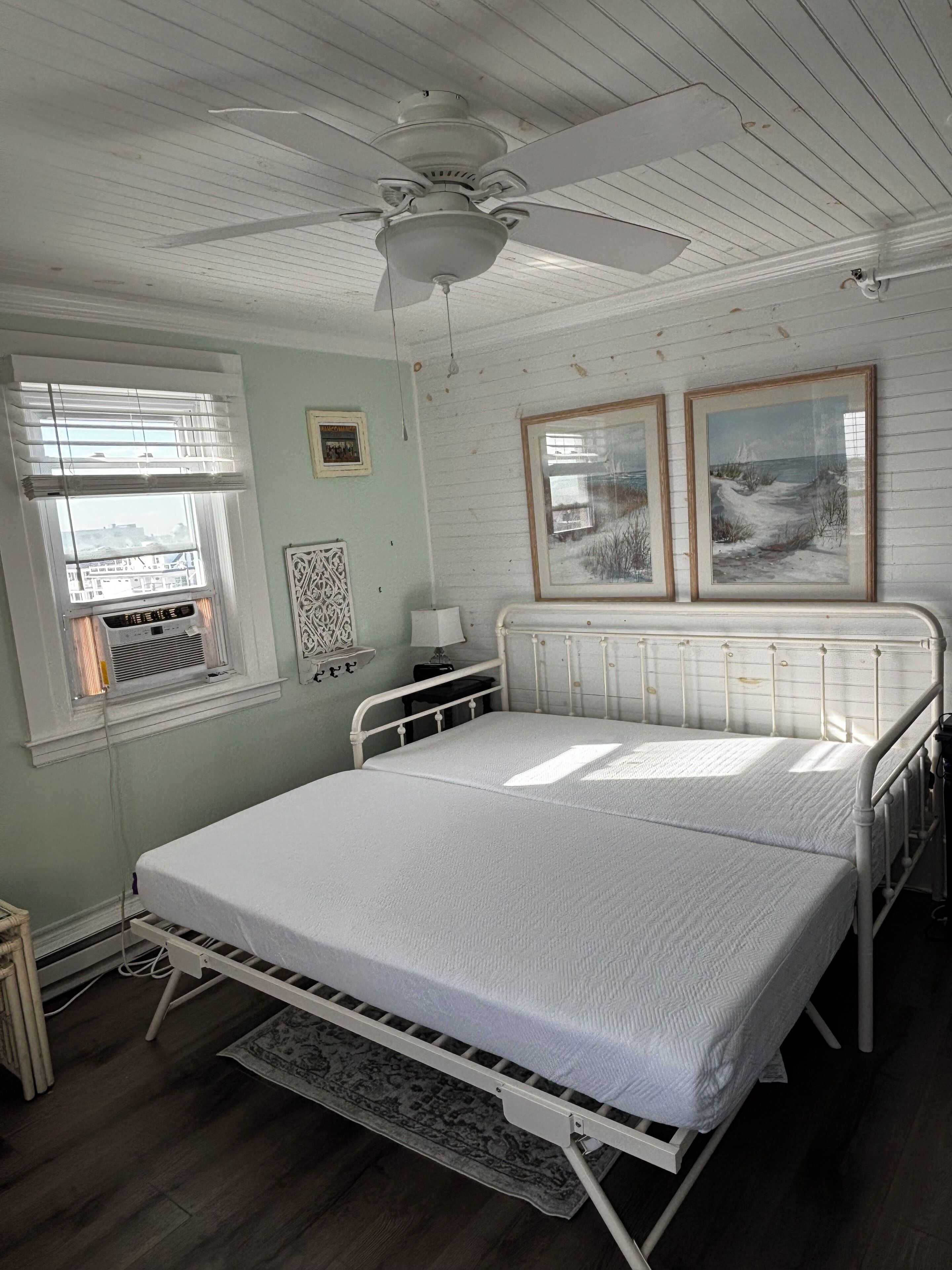 1 dormitorio, cuna de viaje, wifi gratis y ropa de cama