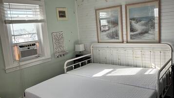 1 dormitorio, cuna de viaje, wifi gratis y ropa de cama