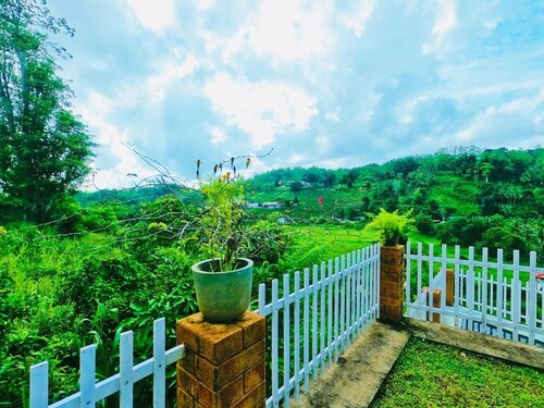 Four Bedroom Rose Villa by Kananke