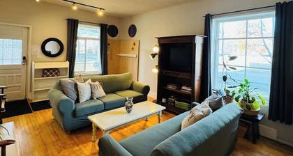 Relaxing Escape with Balcony Views and BBQ