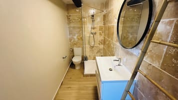 Towels, soap, toilet paper