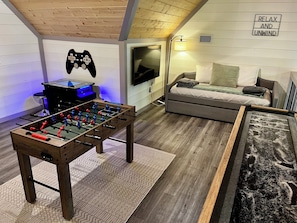 Spielezimmer