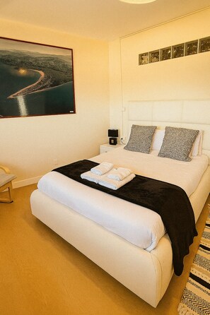 3 bedrooms, iron/ironing board, WiFi