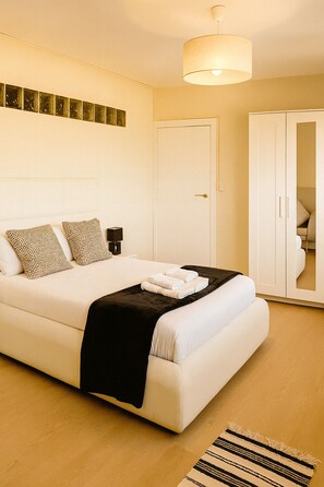 3 Schlafzimmer, Bügeleisen/Bügelbrett, WLAN