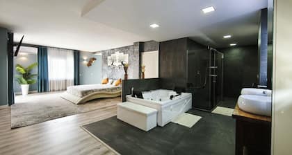 Luxury Villa in Vallromanes – Nature, Pool, Views, Close to Barcelona & Beach.