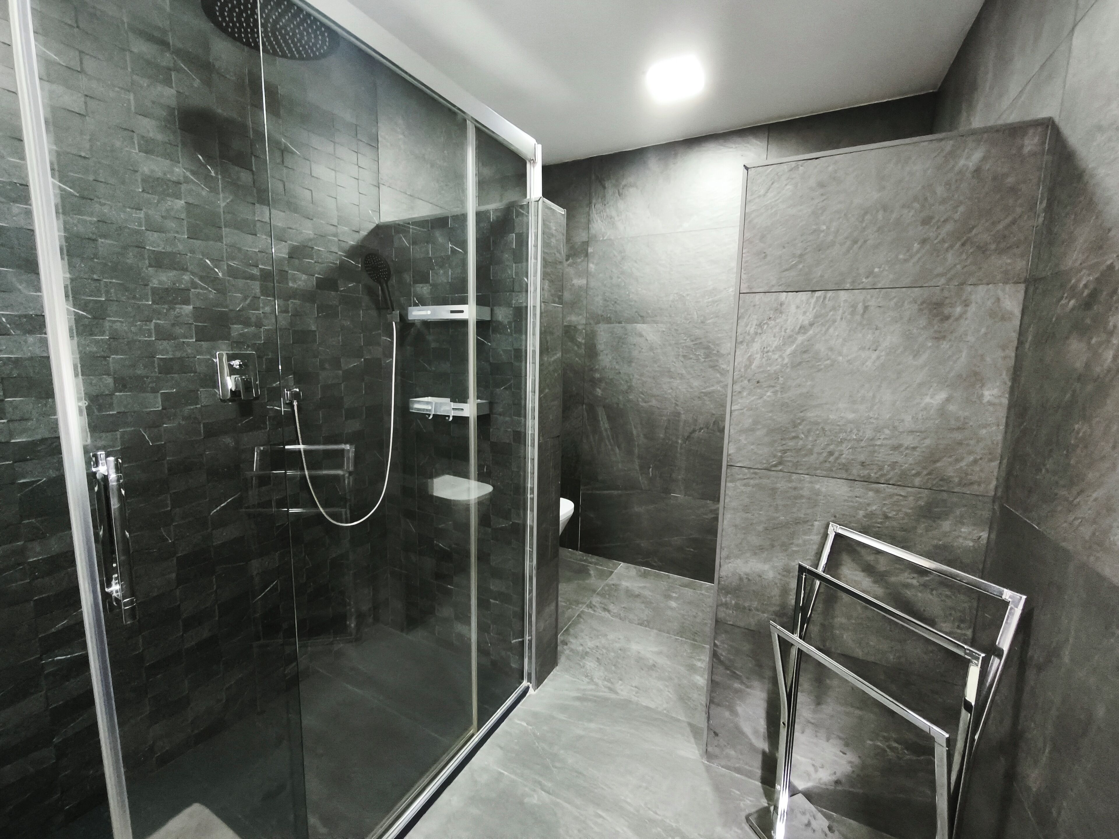 Shower, jetted bath, hair dryer, bidet