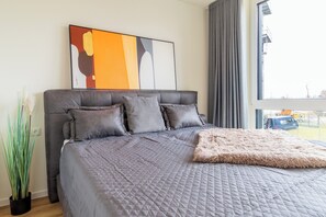 1 bedroom, travel cot, Internet