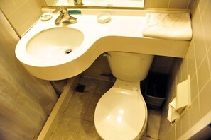 Bathroom - Jiangzhixing (Beijing Tiantan Qiaowan Metro Station Store) (Beijing)