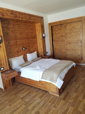 Double Room, Balcony, Sea View | In-room safe, WiFi - Palm Hotel (Le Kram)