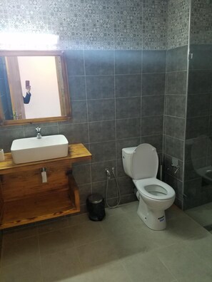 Double Room, Balcony, Sea View | Bathroom - Palm Hotel (Le Kram)