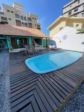 Outdoor pool - Pousada Lua Nova (Bombinhas)