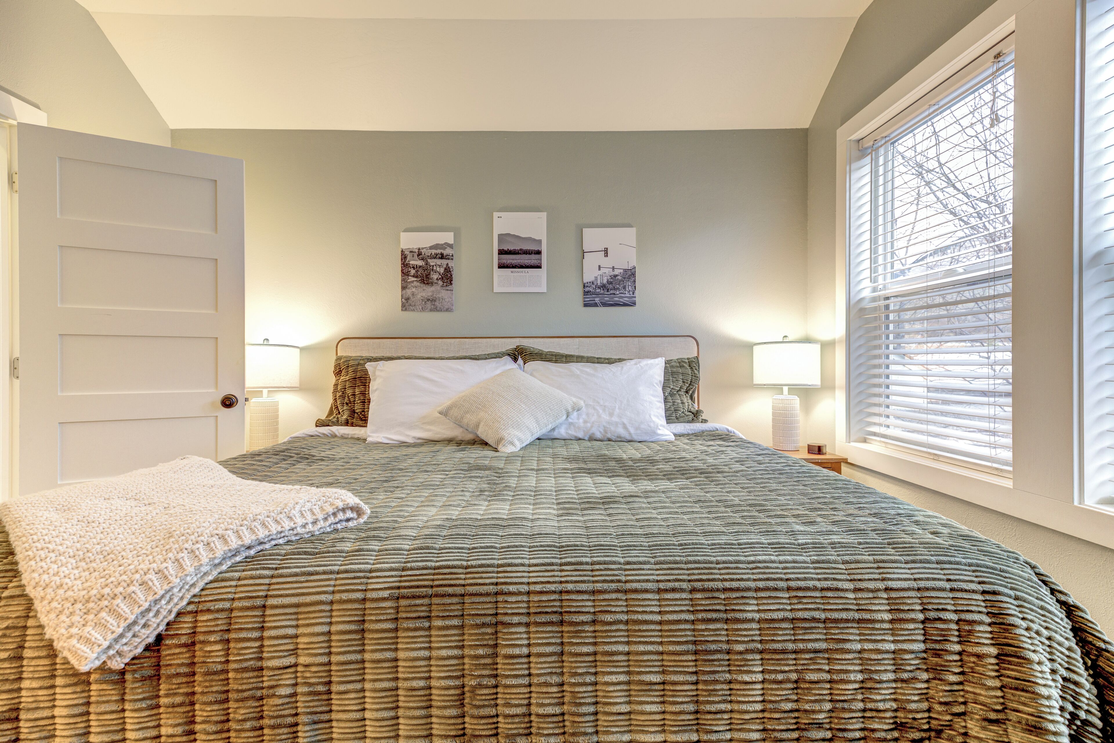 3 bedrooms, iron/ironing board, travel cot, free WiFi