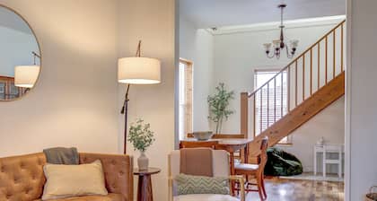 Beautiful 3-bedroom house in Downtown Missoula-two blocks from Farmers Market