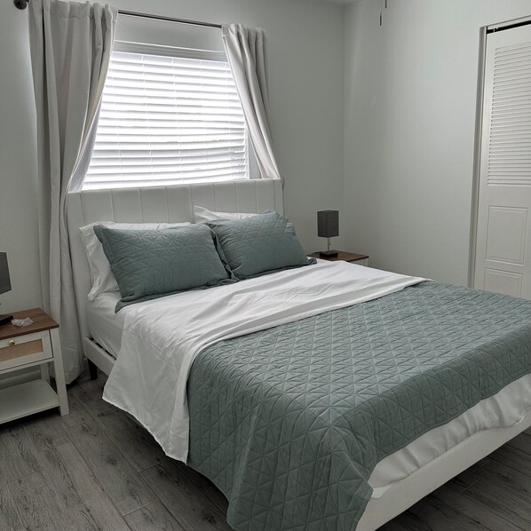 2 Schlafzimmer, Bügeleisen/Bügelbrett, WLAN, Bettwäsche