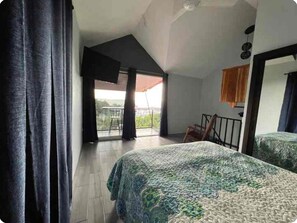 1 bedroom, in-room safe, desk, travel crib