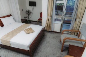 Deluxe Single Room | 1 bedroom, blackout drapes, soundproofing, iron/ironing board