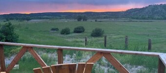 Luxury in the country! The Dog- lovin’ Rockin' K offers A/C, WiFi and views!