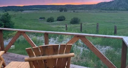 Luxury in the country! The Dog- lovin’ Rockin' K offers A/C, WiFi and views!