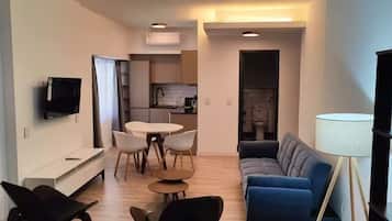 Comfort Studio, City View | Private kitchenette