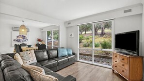 TV connectée, cheminée