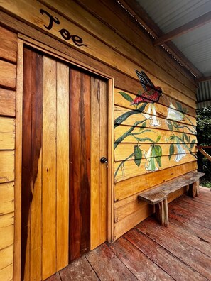 Deluxe Cabin, Lagoon View | Hypo-allergenic bedding, individually decorated, laptop workspace