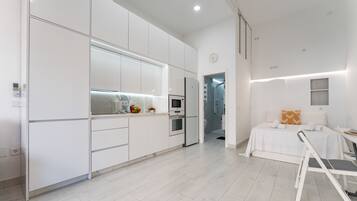 1 slaapkamer, een strijkplank/strijkijzer, gratis wifi, beddengoed