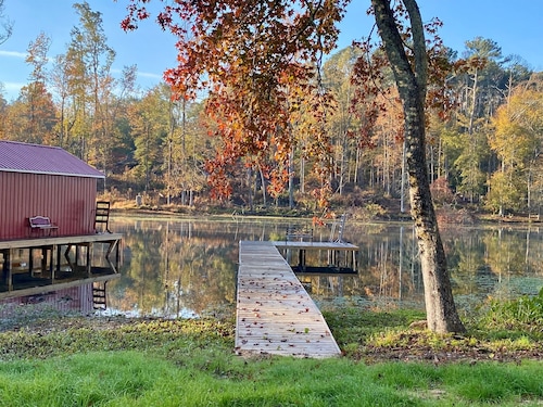 Dock To Do Little waterfront home w/dock & firepit