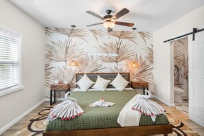 4 bedrooms, desk, iron/ironing board, free WiFi