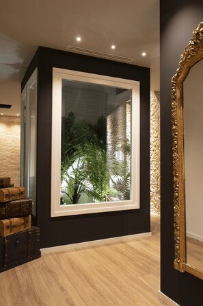 Interior entrance - La Maison Coloniale Suites Relais (Cagliari)