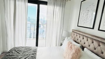 Iron/ironing board, free WiFi, bed sheets