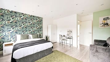 1 bedroom, desk, iron/ironing board, free WiFi