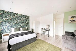 1 bedroom, desk, iron/ironing board, free WiFi