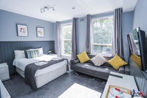 Desk, laptop workspace, iron/ironing board, free WiFi - Beckenham Park Hotel (Beckenham)