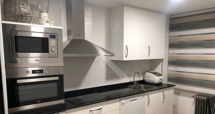 3-bedroom apartment in charming Soria with WiFi