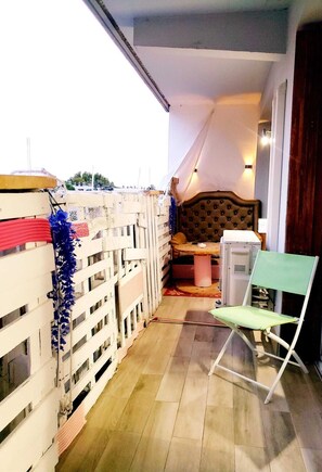 Interior - Two Bathtubs Paradise Suite 1 to 6 - Air-conditioned - Self-arrival - Parking (Avignon)