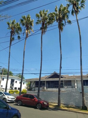 Exterior - Comfortable Home (San Salvador)