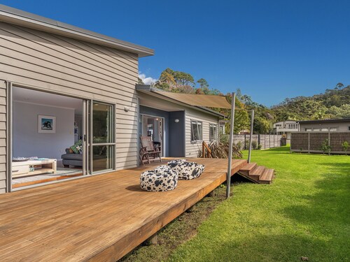 Flaxmill Haven - Cooks Beach Holiday Home