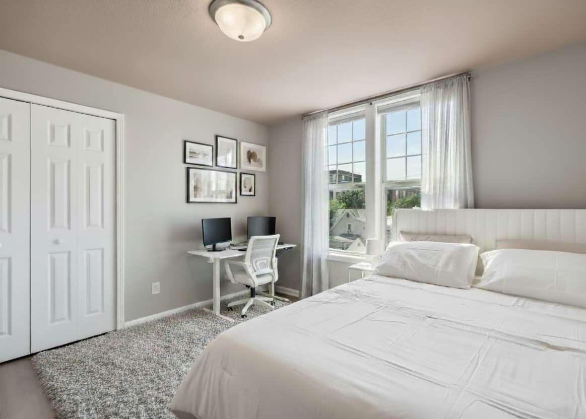 5 slaapkamers, een strijkplank/strijkijzer, wifi, beddengoed