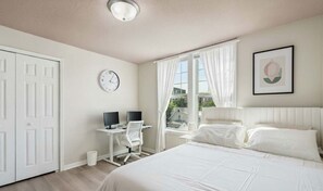 5 bedrooms, iron/ironing board, WiFi, bed sheets