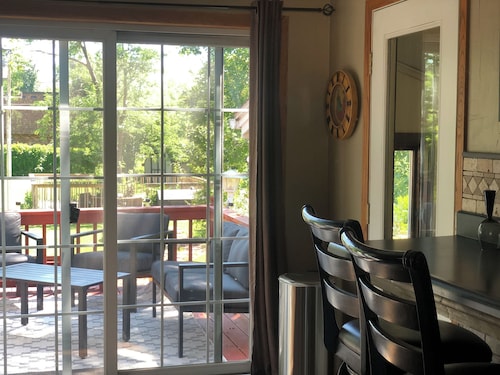 The HEAVENLY Retreat, BEAUTIFUL HOME, YARD, & DECK