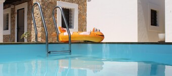 New! Villa Can Cardona