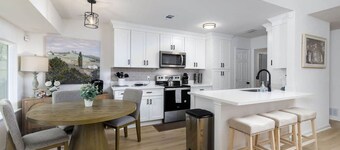 Clean & Comfortble Poker House Near Kalahari!