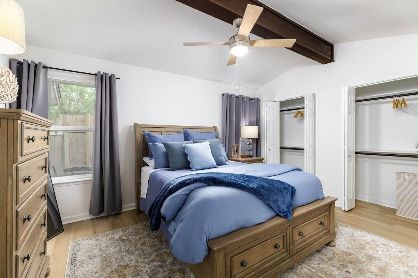 3 habitaciones, tabla de planchar con plancha y wifi gratis 