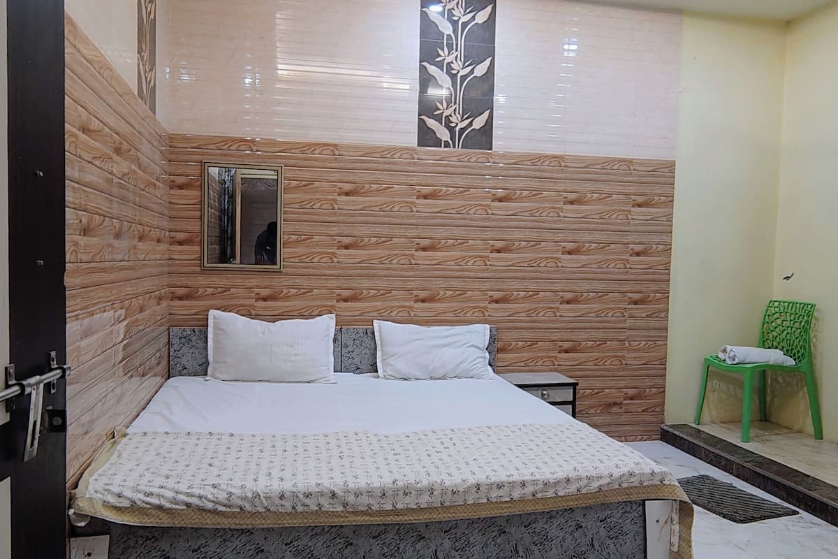 Double Room, Balcony | Free WiFi
