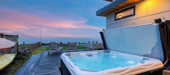 Chic Whidbey Island Waterfront Home w/ Hot Tub, Firepits + Views
