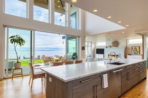 Chic Whidbey Island Waterfront Home w/ Hot Tub, Firepits + Views